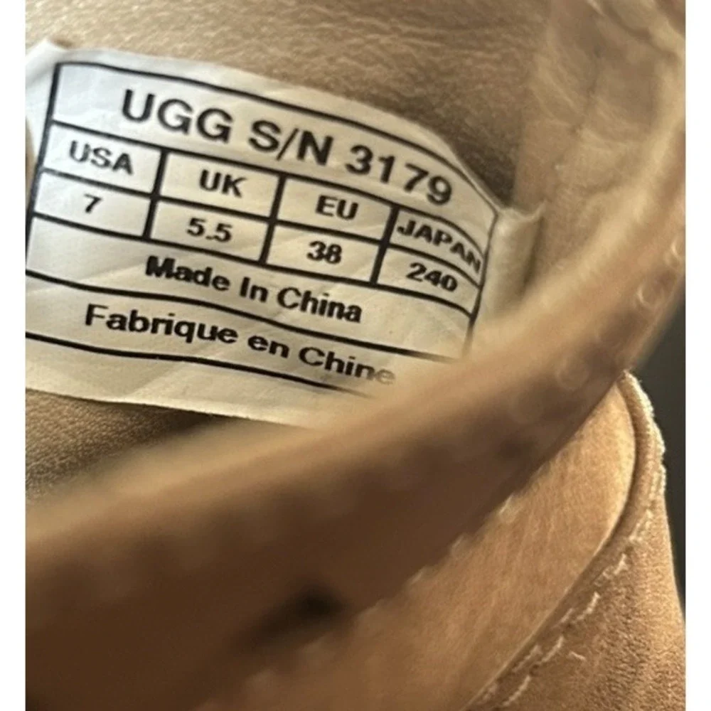 UGG Austin Fawn Ankle Boots Women's 7 Brown Leather Shearling Western Cowboy‎